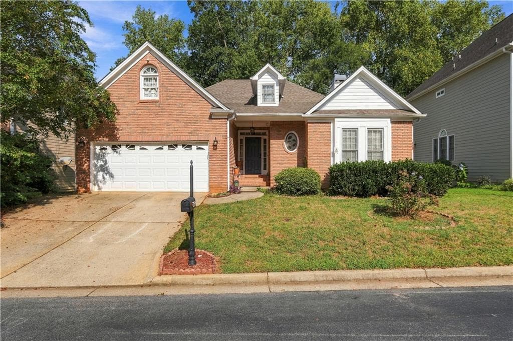5 bedroom, 3 bathroom, 3,513 sq ft single family residence for sale at 3357 Arbor Path Drive, Atlanta, GA 30340 — photo 3