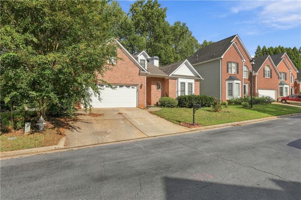 5 bedroom, 3 bathroom, 3,513 sq ft single family residence for sale at 3357 Arbor Path Drive, Atlanta, GA 30340 — photo 2