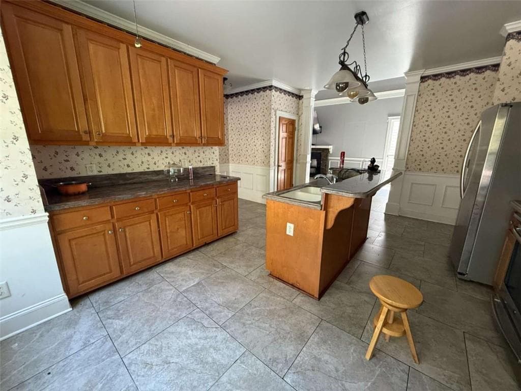 4 bedroom, 3 bathroom, 2,336 sq ft single family residence for sale at 2324 Sheridan Court, Villa Rica, GA 30180 — photo 4