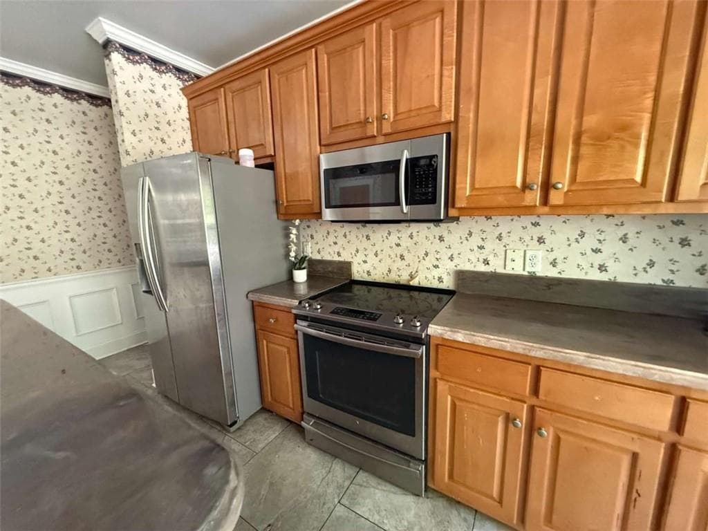 4 bedroom, 3 bathroom, 2,336 sq ft single family residence for sale at 2324 Sheridan Court, Villa Rica, GA 30180 — photo 5