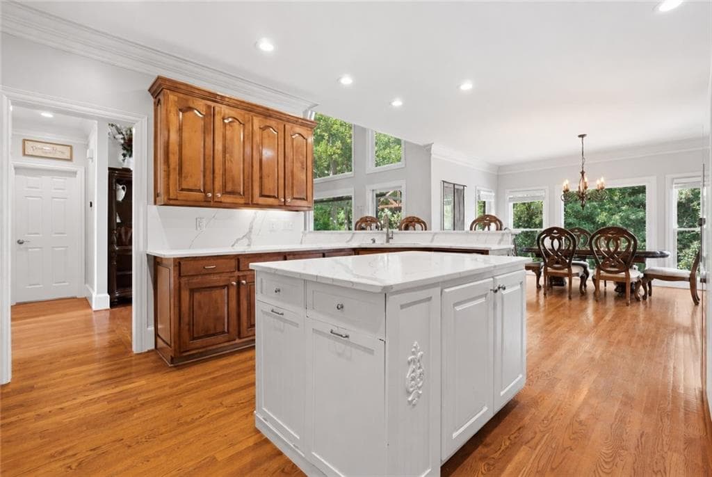 7 bedroom, 6 bathroom, 6,402 sq ft single family residence for sale at 1352 Innsfail Court, Snellville, GA 30078 — photo 3