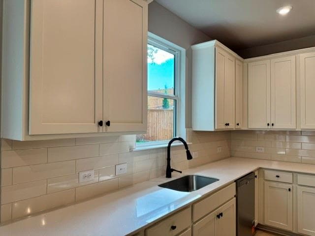 4 bedroom, 3 bathroom, 2,272 sq ft single family residence for sale at 361 Waterbluff Drive, Mableton, GA 30126 — photo 6