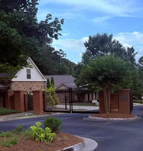 3 bedroom, 3 bathroom, 2,376 sq ft single family residence for rent at 3951 Sovereign Drive, Buford, GA 30519 for $2,300 a month — photo 4