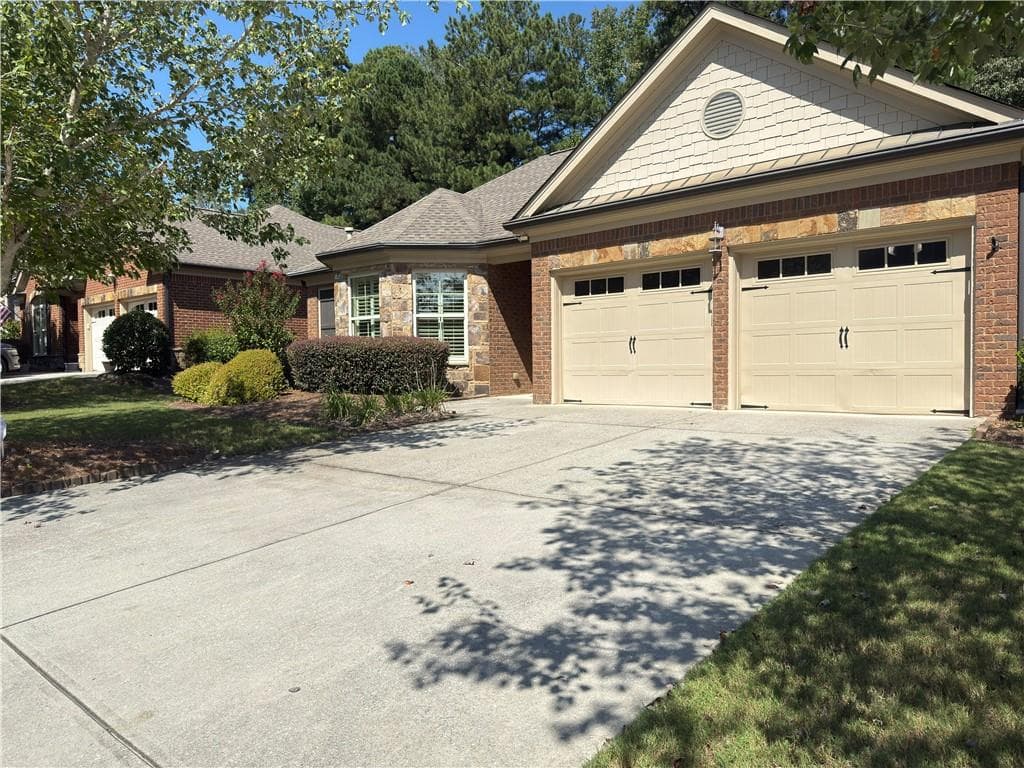 3 bedroom, 3 bathroom, 2,376 sq ft single family residence for rent at 3951 Sovereign Drive, Buford, GA 30519 for $2,300 a month — photo 3