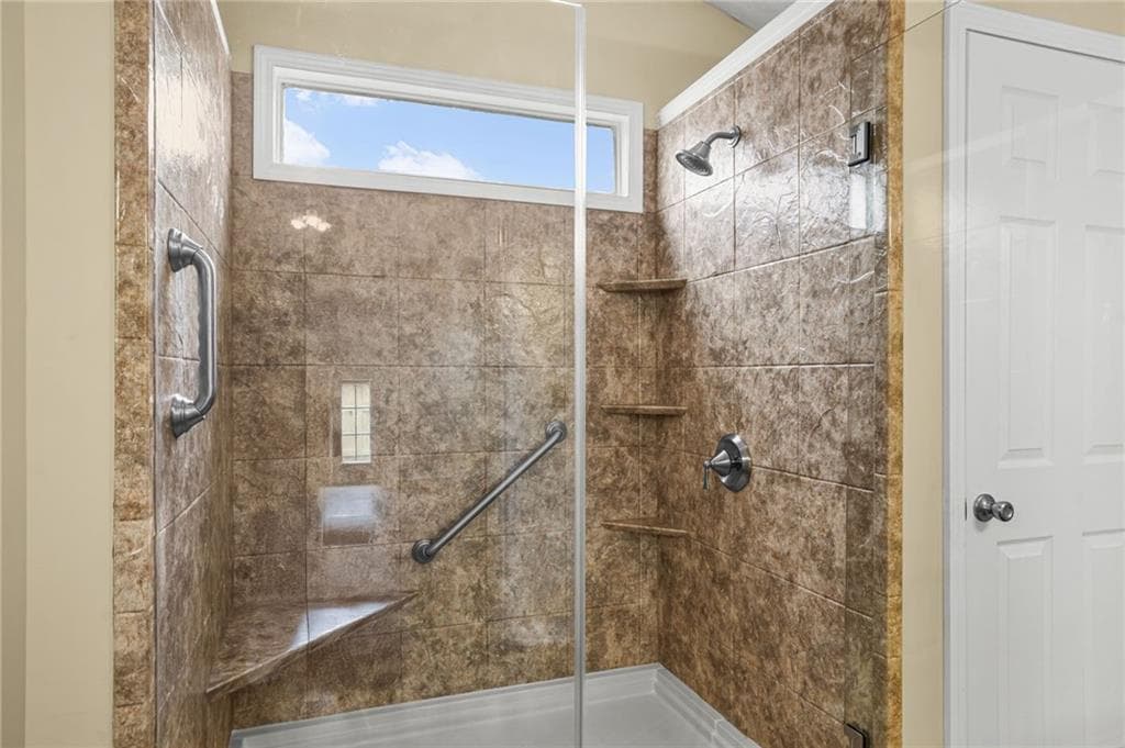 3 bedroom, 3 bathroom, 1,866 sq ft single family residence for sale at 2310 Ashton Drive, Roswell, GA 30076 — photo 10