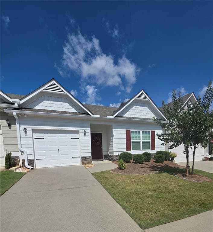 2 bedroom, 2 bathroom, 1,327 sq ft townhouse under contract at 38 Piedmont View Lane, Jasper, GA 30143