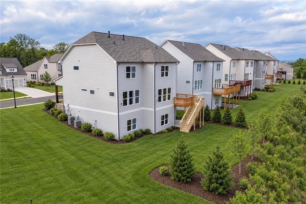 6 bedroom, 4 bathroom, 4,867 sq ft single family residence for rent at 126 Spaulding Lane, Woodstock, GA 30188 for $4,800 a month — photo 3