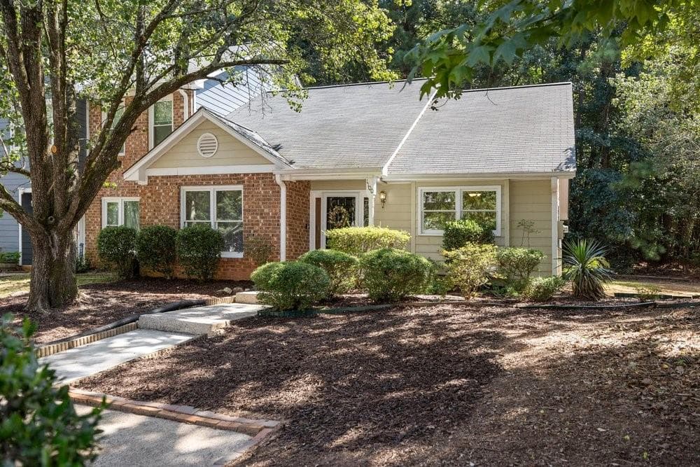 2 bedroom, 2 bathroom, 1,199 sq ft townhouse for sale at 1100 Shiloh Lane, Kennesaw, GA 30144 — photo 3