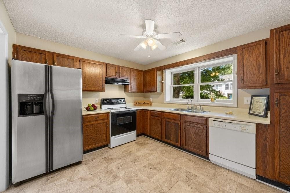 2 bedroom, 2 bathroom, 1,199 sq ft townhouse for sale at 1100 Shiloh Lane, Kennesaw, GA 30144 — photo 8