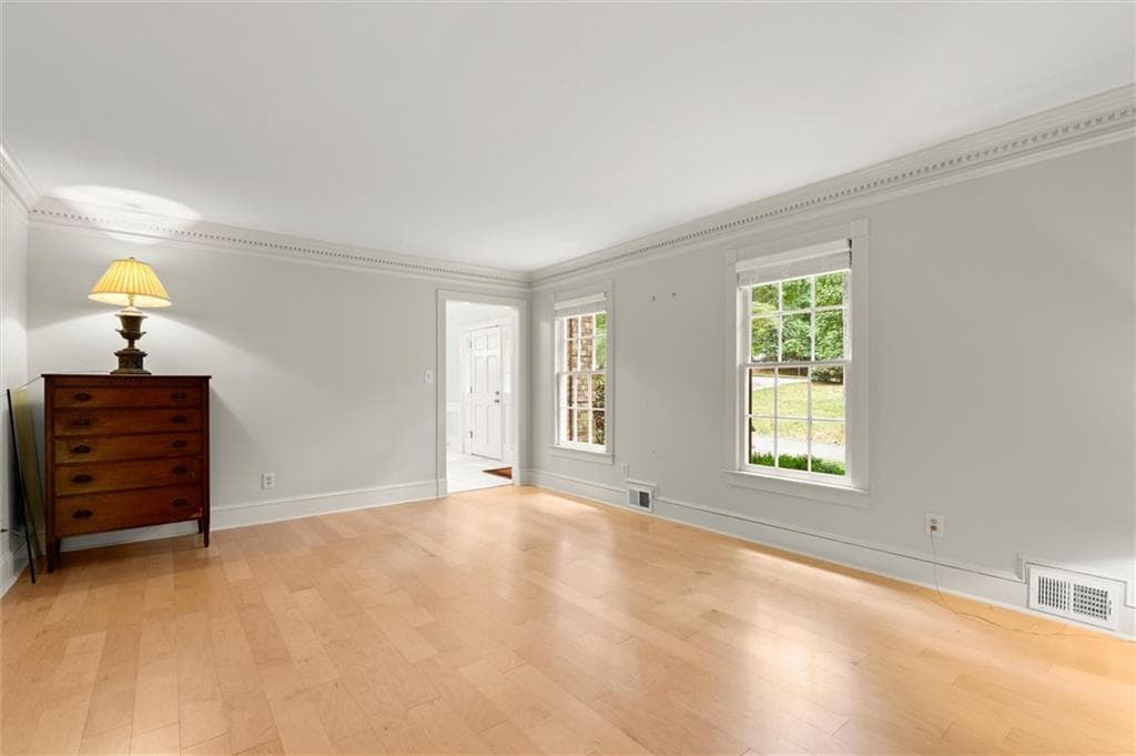 4 bedroom, 4 bathroom, 4,100 sq ft single family residence for rent at 7620 Ball Mill Road, Sandy Springs, GA 30350 for $4,000 a month — photo 6