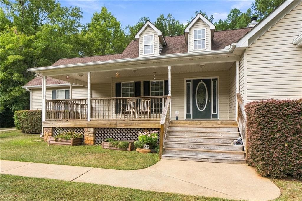 3 bedroom, 2 bathroom, 2,341 sq ft single family residence for sale at 120 Buttrill Road, Jackson, GA 30233 — photo 3