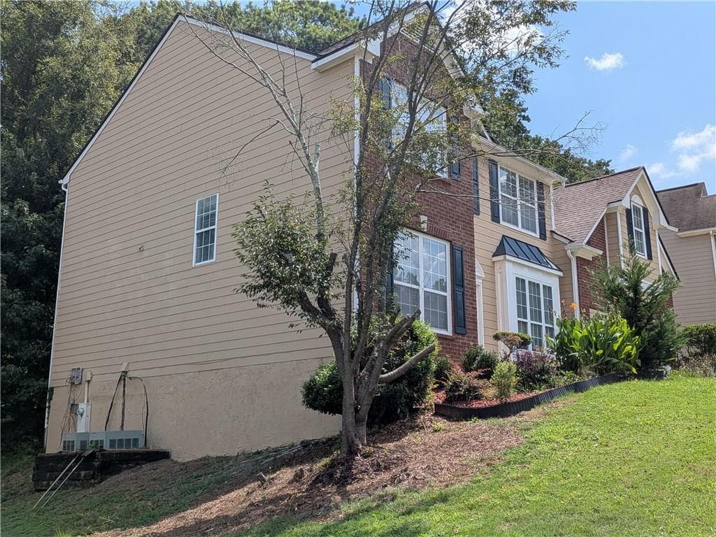 4 bedroom, 3 bathroom, 2,539 sq ft single family residence for sale at 2306 Holden Way, Kennesaw, GA 30144 — photo 2