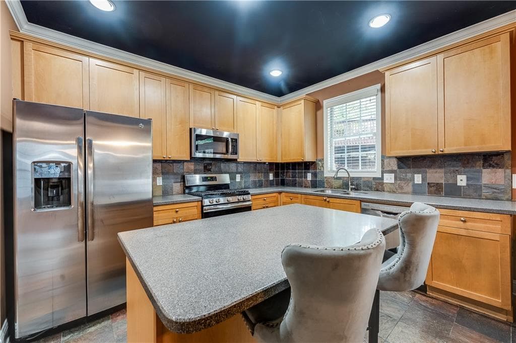 4 bedroom, 3 bathroom, 2,166 sq ft single family residence for sale at 1888 Marietta Road, Atlanta, GA 30318 — photo 8