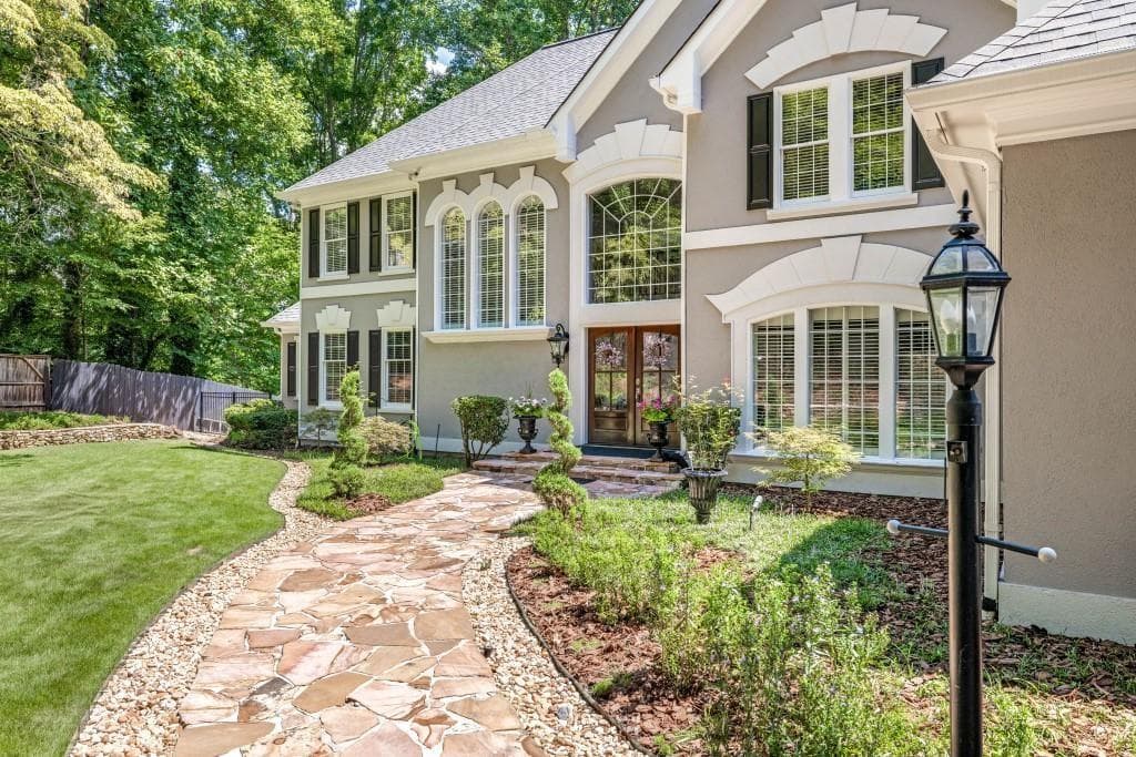 5 bedroom, 5 bathroom, 6,810 sq ft single family residence for sale at 435 Robertson Road, Dawsonville, GA 30534 — photo 3