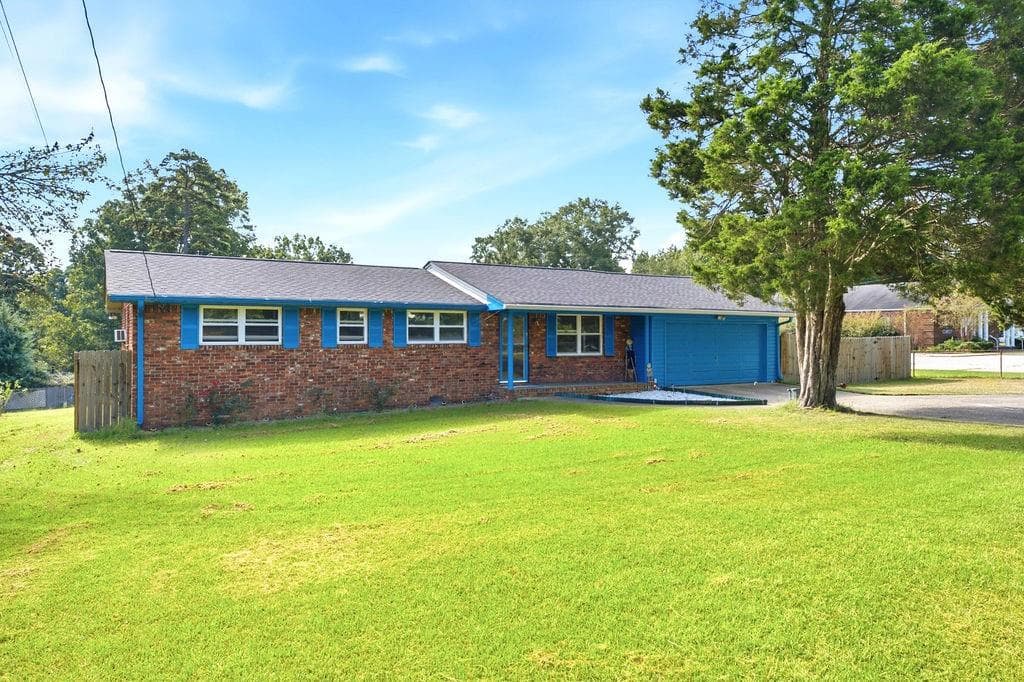 3 bedroom, 2 bathroom, 1,290 sq ft single family residence under contract at 3842 Highway 5, Douglasville, GA 30135 — photo 4