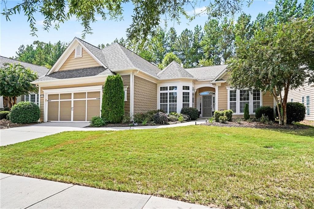 3 bedroom, 3 bathroom, 2,775 sq ft single family residence for sale at 424 Tallulah Drive, Griffin, GA 30223 — photo 3