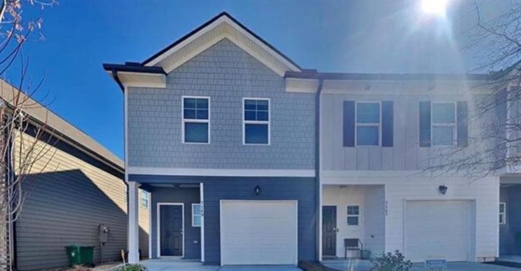 3 bedroom, 3 bathroom, 1,512 sq ft townhouse for sale at 7149 Gladstone Circle, Lithonia, GA 30038