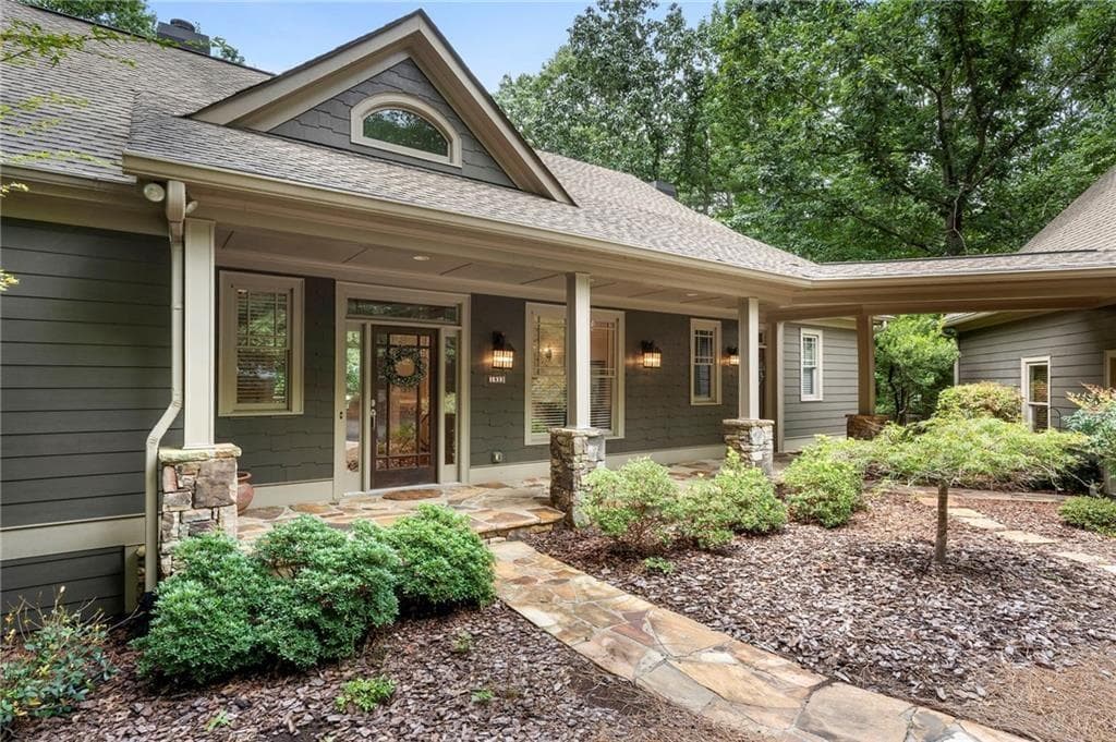 5 bedroom, 5 bathroom, 4,093 sq ft single family residence under contract at 1033 Quail Cove Drive, Jasper, GA 30143 — photo 2