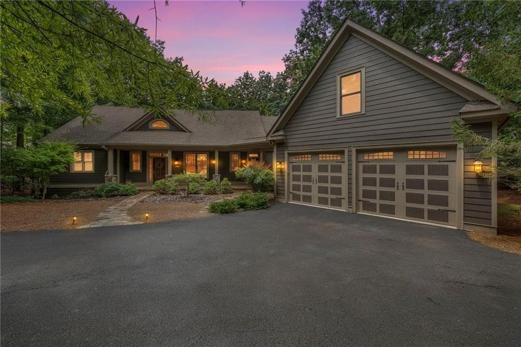 5 bedroom, 5 bathroom, 4,093 sq ft single family residence under contract at 1033 Quail Cove Drive, Jasper, GA 30143 — photo 3