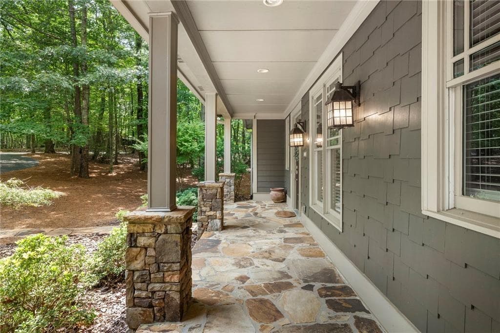 5 bedroom, 5 bathroom, 4,093 sq ft single family residence under contract at 1033 Quail Cove Drive, Jasper, GA 30143 — photo 7