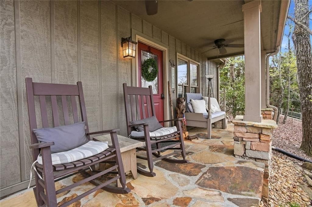 3 bedroom, 2 bathroom, 1,213 sq ft single family residence for sale at 31 Wild Ginger Circle, Jasper, GA 30143 — photo 2