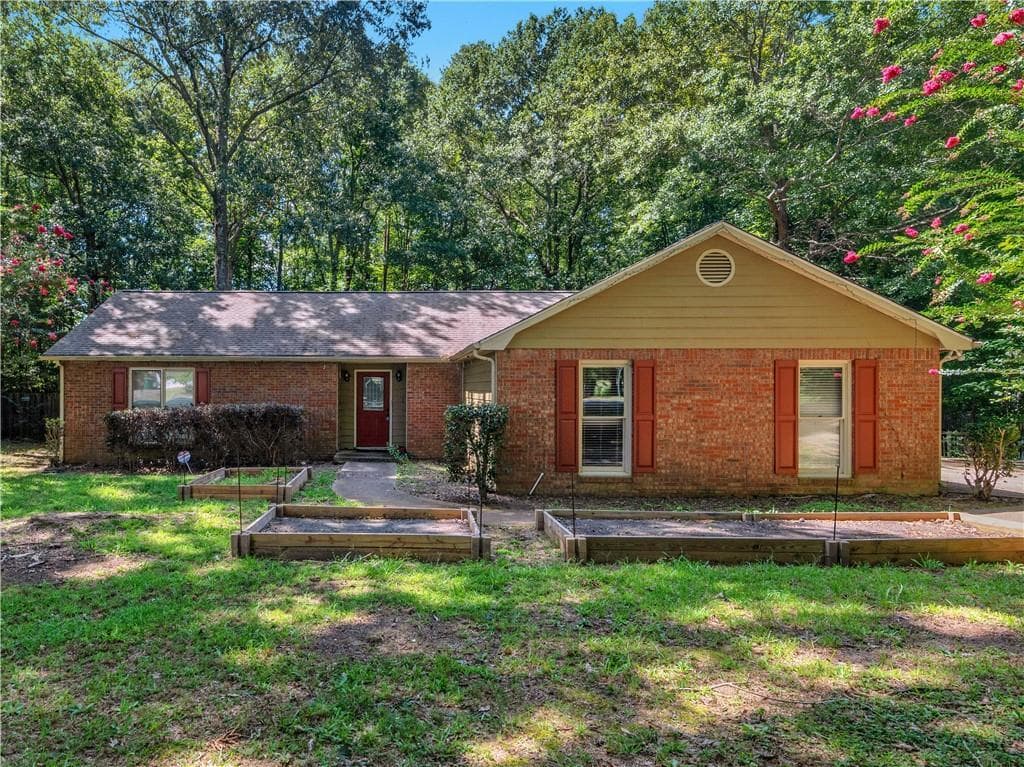 3 bedroom, 2 bathroom, 1,976 sq ft single family residence for sale at 351 Waterford Drive, Jonesboro, GA 30238 — photo 1 of 46