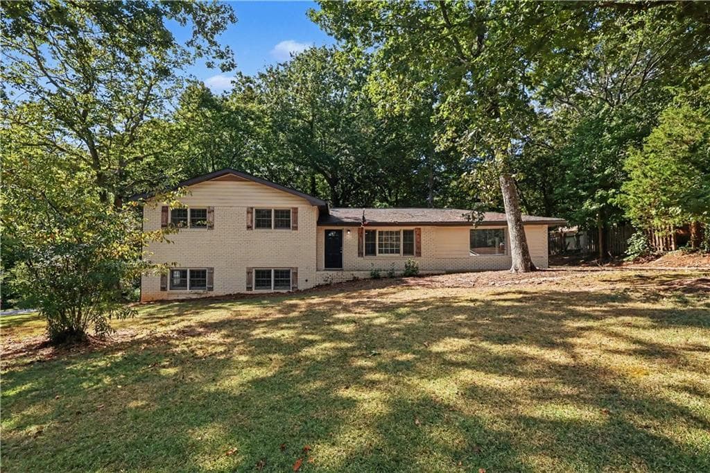 3 bedroom, 2 bathroom, 2,119 sq ft single family residence for sale at 5336 Orchard Place, Douglasville, GA 30135 — photo 1 of 42