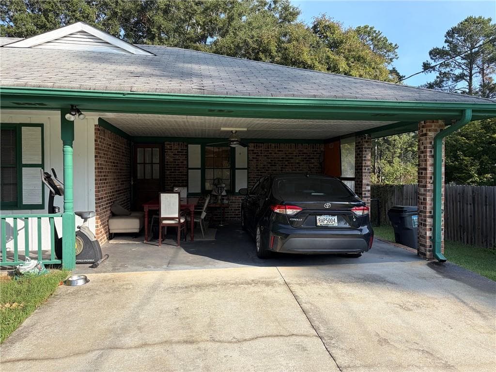 3 bedroom, 2 bathroom, 1,793 sq ft single family residence for sale at 3429 Lake Drive, Lawrenceville, GA 30044 — photo 4