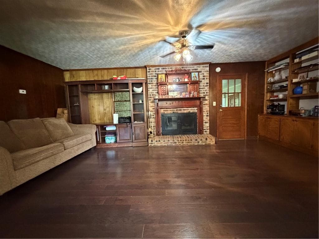 3 bedroom, 2 bathroom, 1,793 sq ft single family residence for sale at 3429 Lake Drive, Lawrenceville, GA 30044 — photo 6