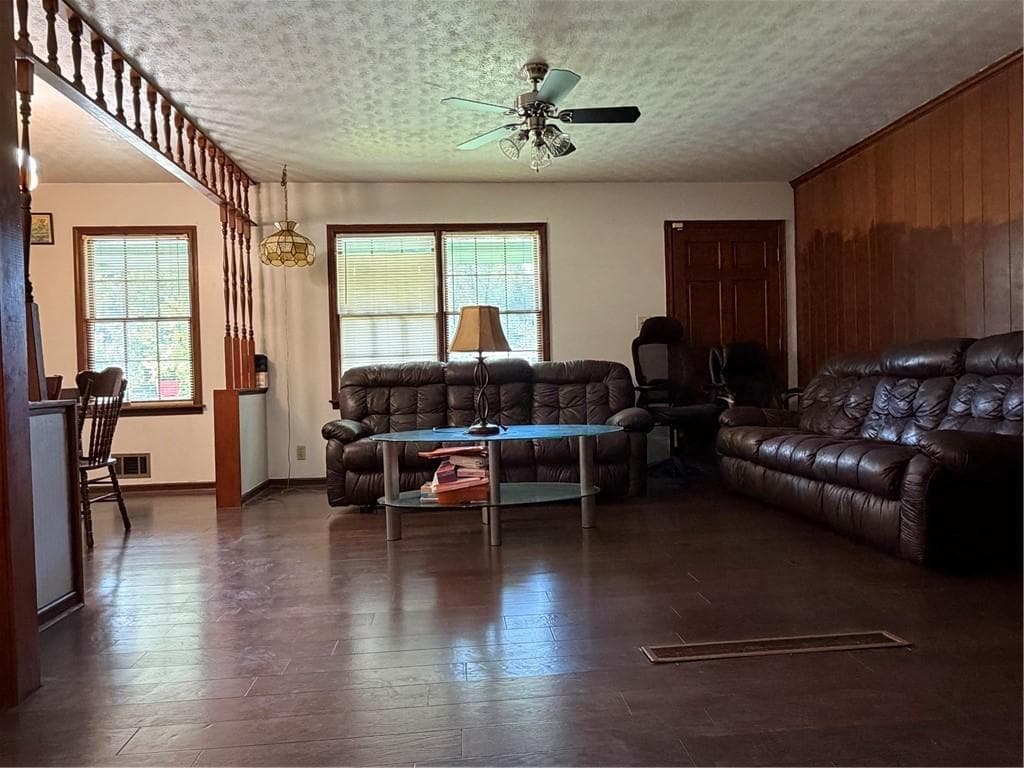 3 bedroom, 2 bathroom, 1,793 sq ft single family residence for sale at 3429 Lake Drive, Lawrenceville, GA 30044 — photo 9
