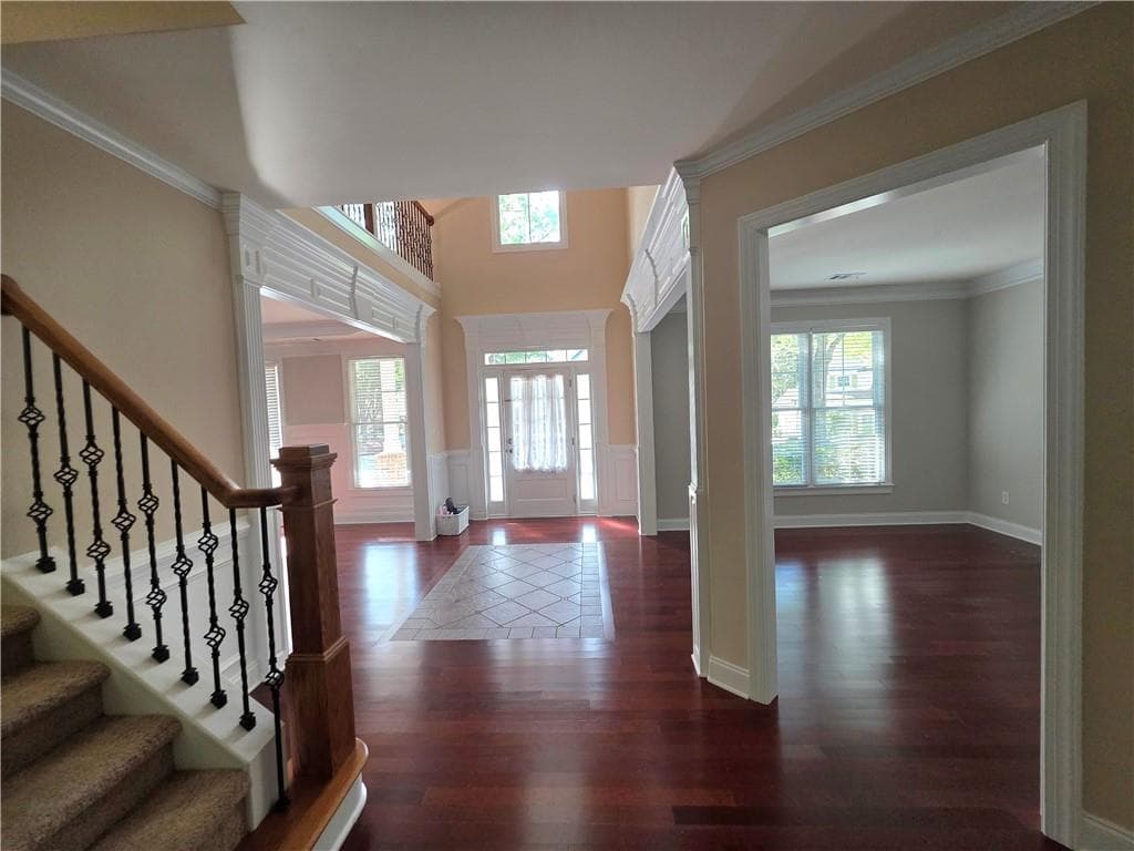 6 bedroom, 4 bathroom, 3,790 sq ft single family residence under contract at 4613 Pine Manor Bluff, Suwanee, GA 30024 — photo 4