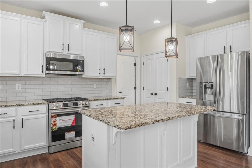 7 bedroom, 4 bathroom, 4,382 sq ft single family residence for sale at 2238 Well Springs Drive, Buford, GA 30519 — photo 9