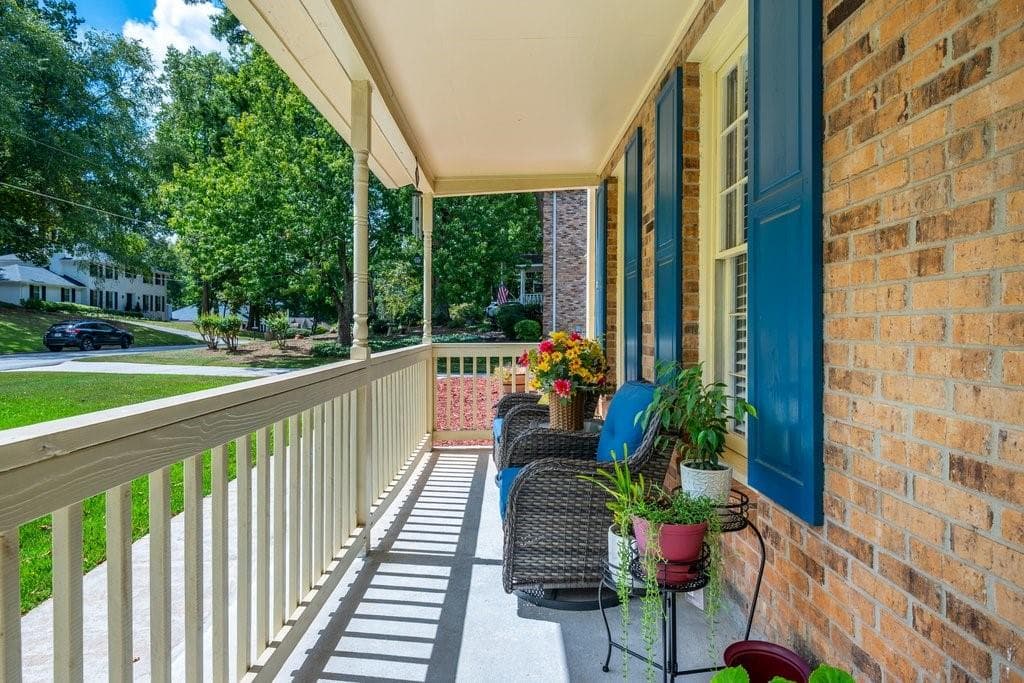 4 bedroom, 4 bathroom, 4,080 sq ft single family residence for sale at 3053 Wembley Ridge, Atlanta, GA 30340 — photo 6