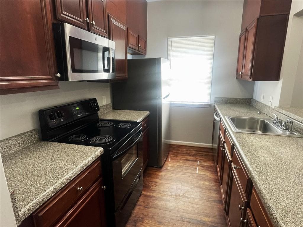 3 bedroom, 2 bathroom single family residence for rent at 994 Sims Street, Atlanta, GA 30310 for $1,900 a month — photo 10