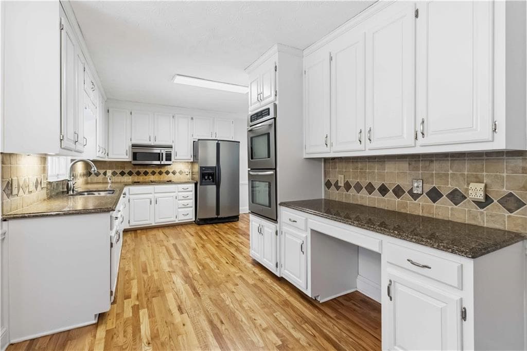 5 bedroom, 4 bathroom, 4,524 sq ft single family residence for rent at 275 Sageglen Road, Lawrenceville, GA 30044 for $3,150 a month — photo 8