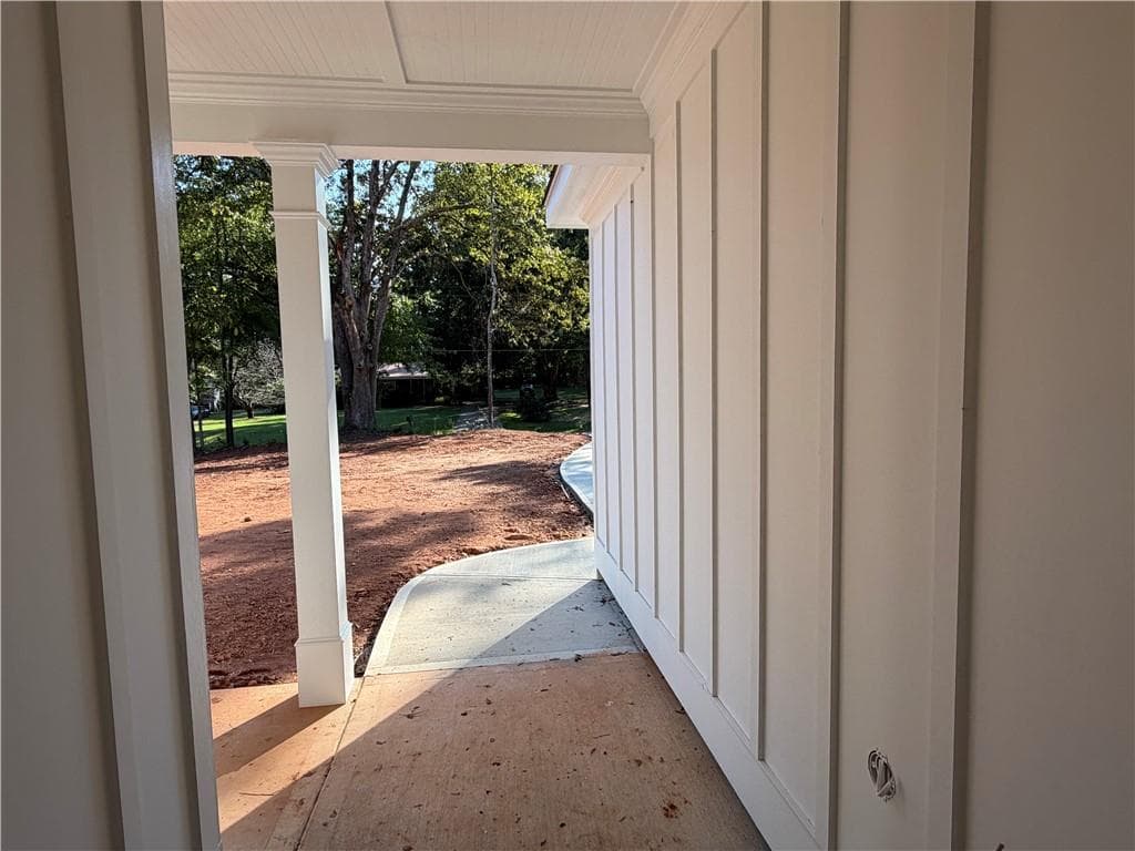 5 bedroom, 4 bathroom, 2,472 sq ft single family residence for sale at 126 Holders Siding Road, Jefferson, GA 30549 — photo 4