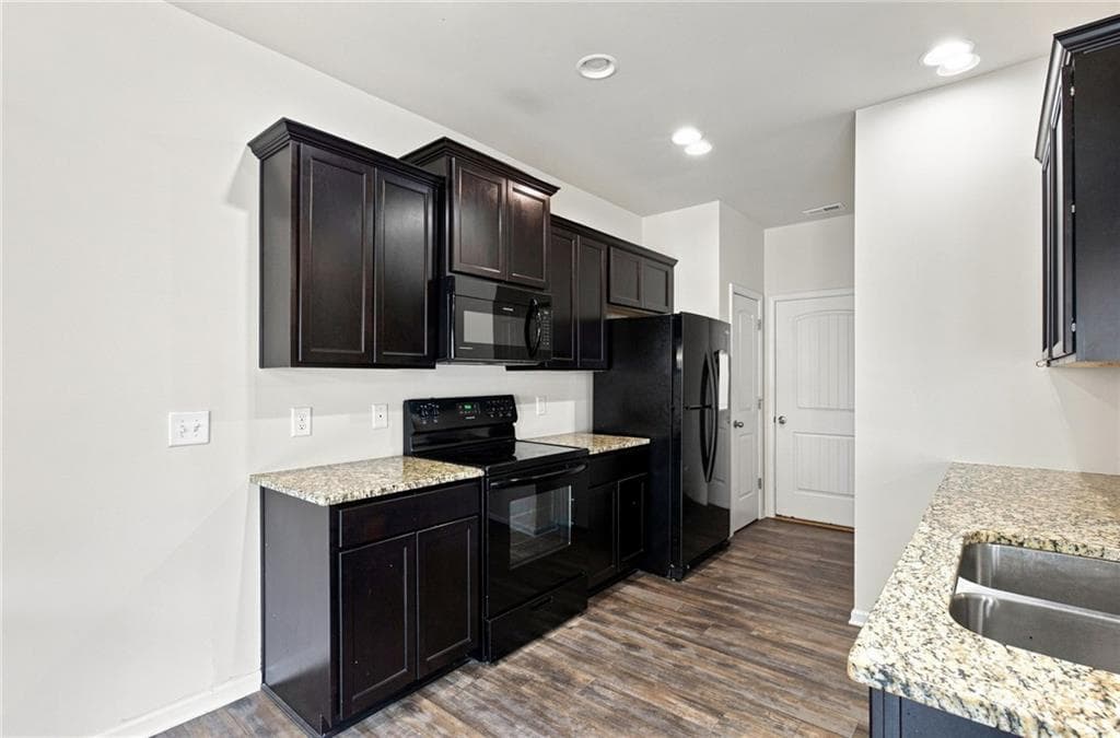 3 bedroom, 2 bathroom single family residence for sale at 7 Grandberry Court, Rome, GA 30116 — photo 5