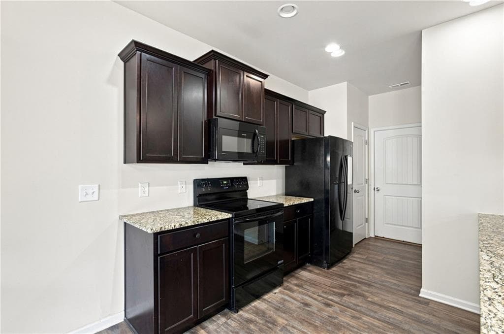 3 bedroom, 2 bathroom single family residence for sale at 7 Grandberry Court, Rome, GA 30116 — photo 6