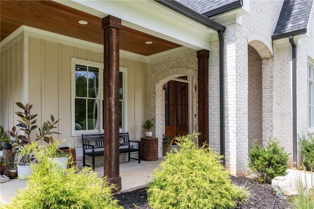 6 bedroom, 8 bathroom, 7,400 sq ft single family residence for sale at 4218 Oak Forest Dr., Atlanta, GA 30319 — photo 3