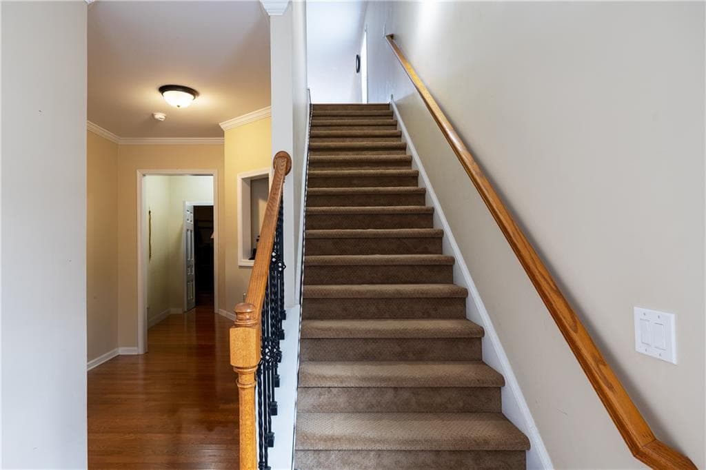3 bedroom, 4 bathroom, 2,260 sq ft townhouse for rent at 625 Grove Manor Park 182, Suwanee, GA 30024 for $2,600 a month — photo 4