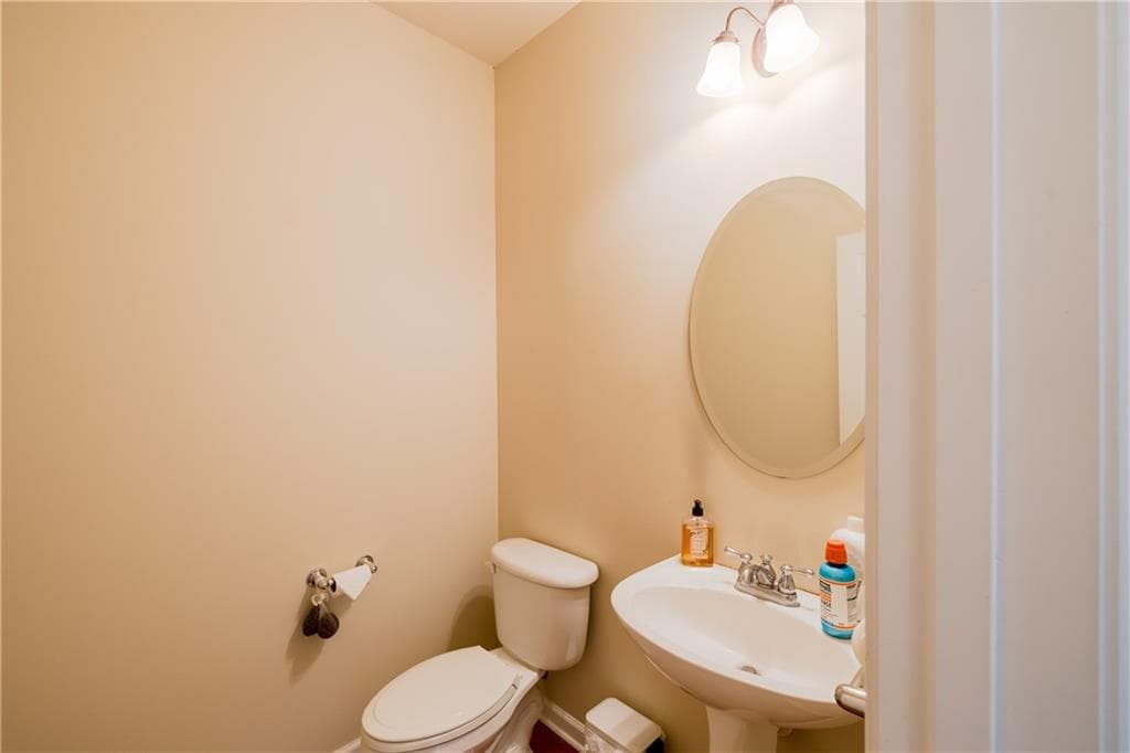 3 bedroom, 4 bathroom, 2,260 sq ft townhouse for rent at 625 Grove Manor Park 182, Suwanee, GA 30024 for $2,600 a month — photo 8