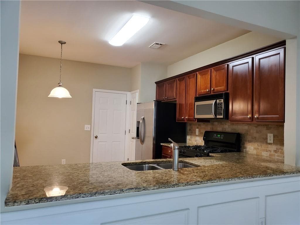 3 bedroom, 3 bathroom, 1,776 sq ft townhouse for rent at 2056 Hailston Drive, Duluth, GA 30097 for $2,300 a month — photo 3