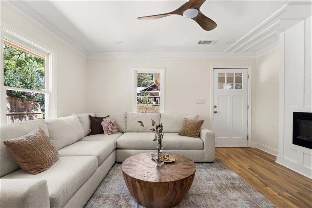 4 bedroom, 3 bathroom, 2,767 sq ft single family residence for sale at 183 Warren Street, Atlanta, GA 30317 — photo 4