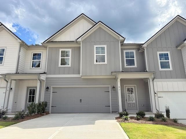3 bedroom, 3 bathroom, 1,889 sq ft townhouse for sale at 93 Maple Trail, Dawsonville, GA 30534
