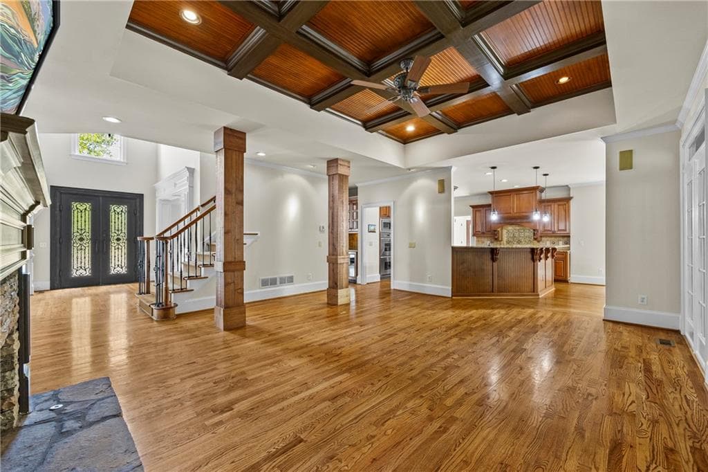 6 bedroom, 5 bathroom, 5,780 sq ft single family residence for sale at 5545 Stoneleigh Drive, Suwanee, GA 30024 — photo 8
