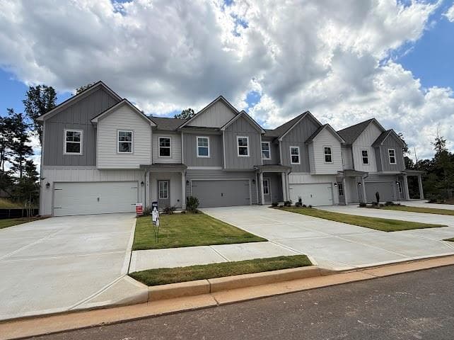 3 bedroom, 3 bathroom, 1,889 sq ft townhouse for sale at 87 Maple Trail, Dawsonville, GA 30534 — photo 2