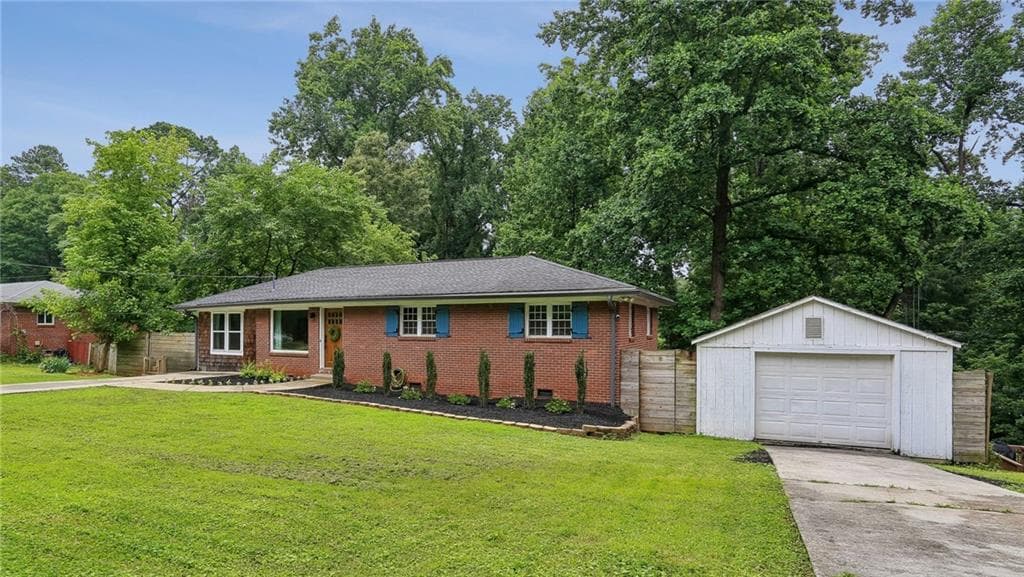 3 bedroom, 2 bathroom, 1,524 sq ft single family residence for sale at 2188 Stockbridge Drive, Atlanta, GA 30316 — photo 2