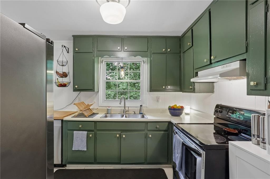 3 bedroom, 2 bathroom, 1,524 sq ft single family residence for sale at 2188 Stockbridge Drive, Atlanta, GA 30316 — photo 5