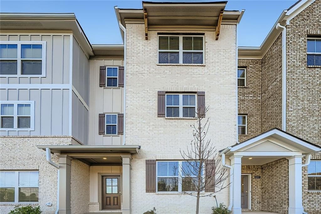 3 bedroom, 4 bathroom, 1,997 sq ft townhouse for rent at 6221 Honeybell Alley, Mableton, GA 30126 for $2,650 a month