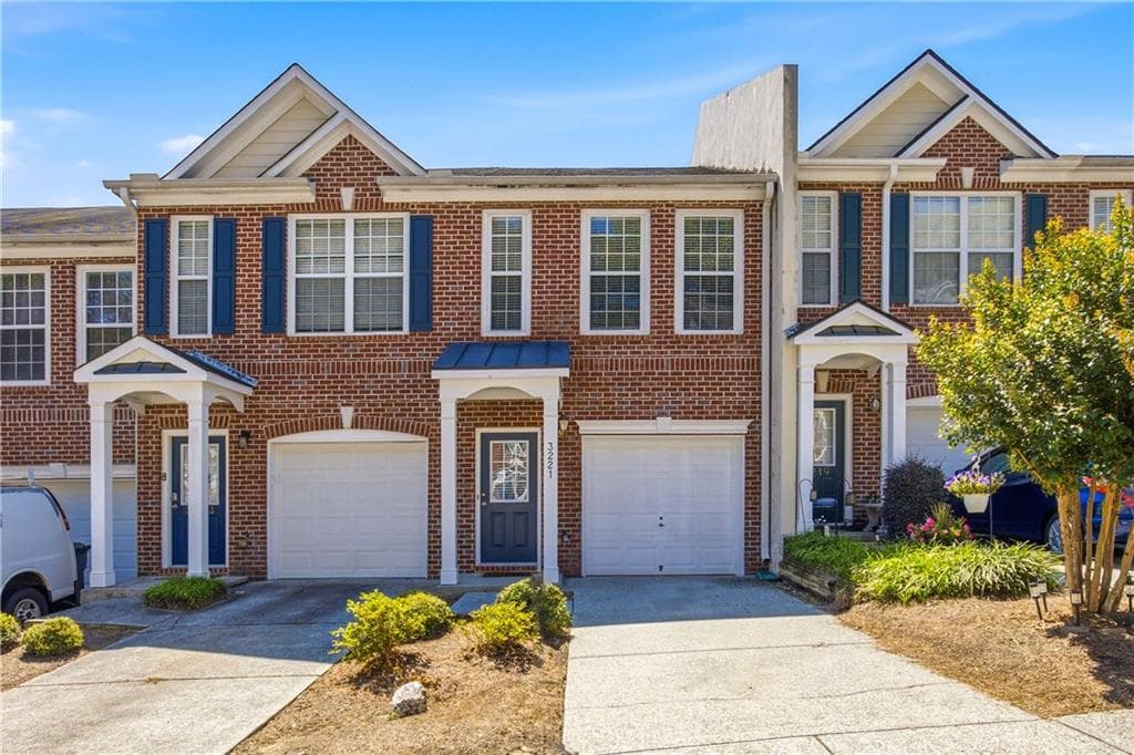 2 bedroom, 2 bathroom, 1,306 sq ft townhouse sold at 3221 Mill Springs Circle, Buford, GA 30519